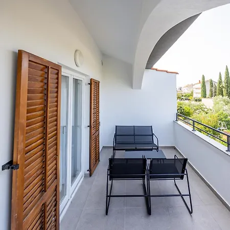 Apartment Yasmin & Viola Zadar