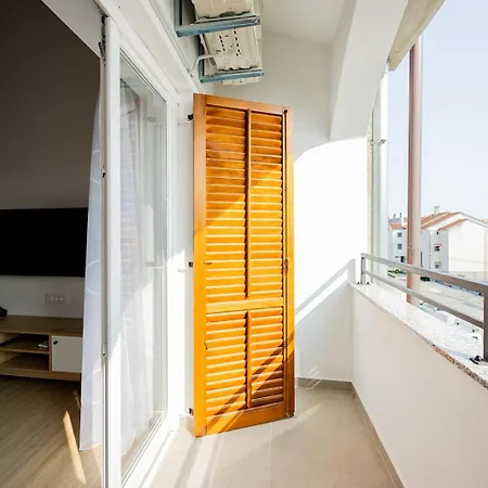 Yasmin & Viola Apartment *