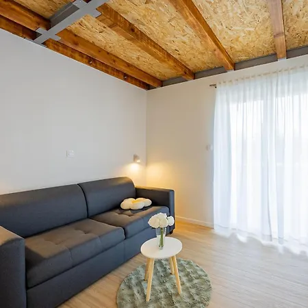 Yasmin & Viola Apartament